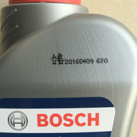 博世(BOSCH)DOT4 刹车油/制动液 1L塑料桶装 通用标准型(干沸点250℃/湿沸点160℃)进口原料国内调配 一升装 晒单图