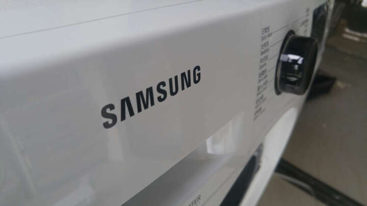 三星（SAMSUNG）9公斤全自动滚筒洗衣机 智能变频 快速洗 超大投衣口 钻石型内筒WW90J5430GW(白) 晒单图