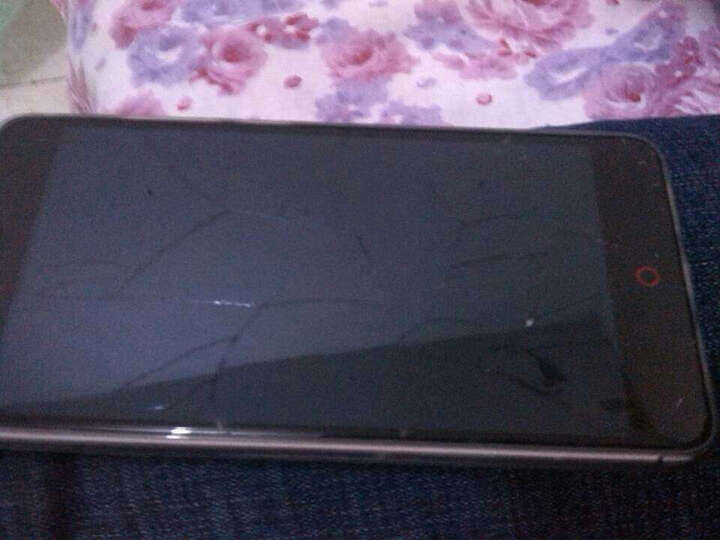 努比亚小牛5 Z11mini:手机屏幕真不咋样,才用