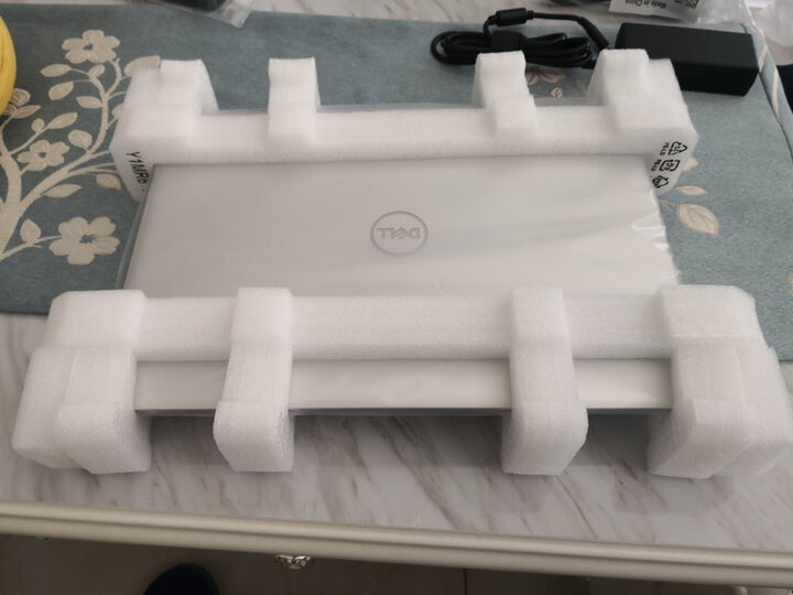 戴尔DELL灵越燃7000 II 14.0英寸轻薄窄边框笔记本电脑(i7-8550U 8G 128GSSD+1T MX150 2G独显 IPS)金 晒单图