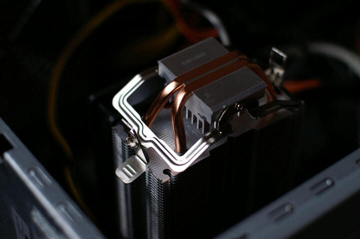 超频三(PCCOOLER)红海 CPU散热器(CPU风扇/9CM静音风扇/多平台/2热管/附带导热硅脂) 晒单图