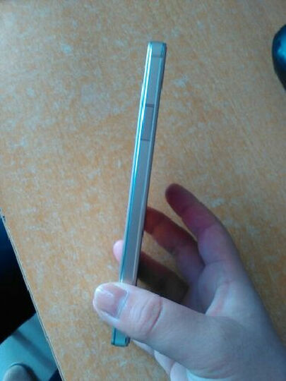 华为荣耀7i:手机挺好的,大小刚合适,就是耗电太