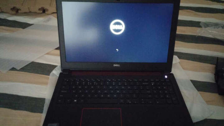 戴尔游匣:掉价太快,玩lol有时候会卡顿。加固态