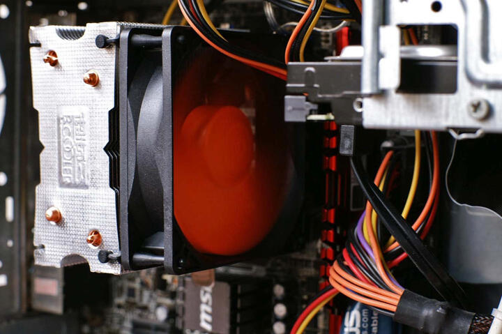 超频三(PCCOOLER)红海 CPU散热器(CPU风扇/9CM静音风扇/多平台/2热管/附带导热硅脂) 晒单图
