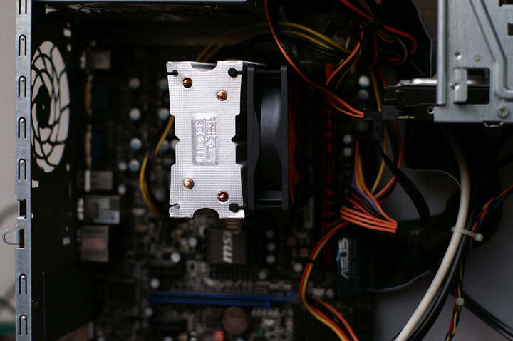 超频三(PCCOOLER)红海 CPU散热器(CPU风扇/9CM静音风扇/多平台/2热管/附带导热硅脂) 晒单图