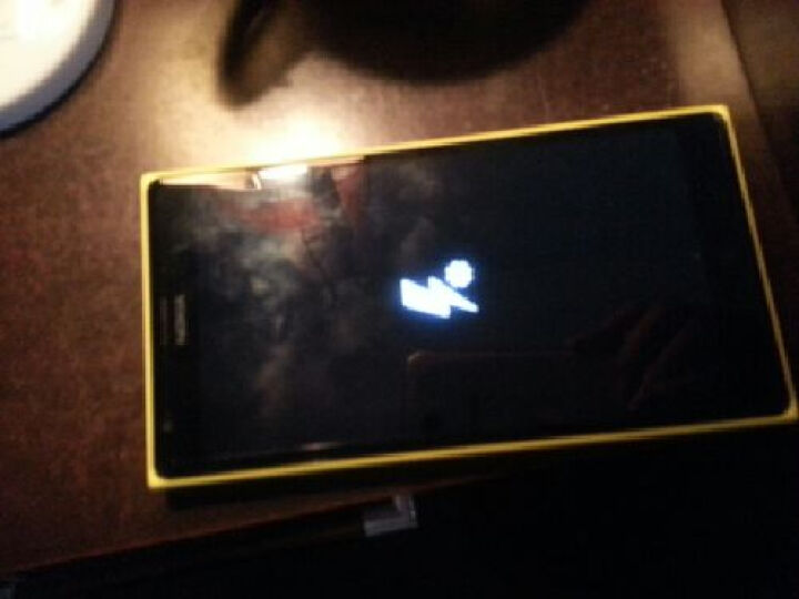 诺基亚(NOKIA) Lumia 1520 3G手机(黄色) WC