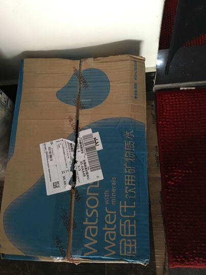 屈臣氏矿物质饮用水400ml *24瓶 整箱:买的是