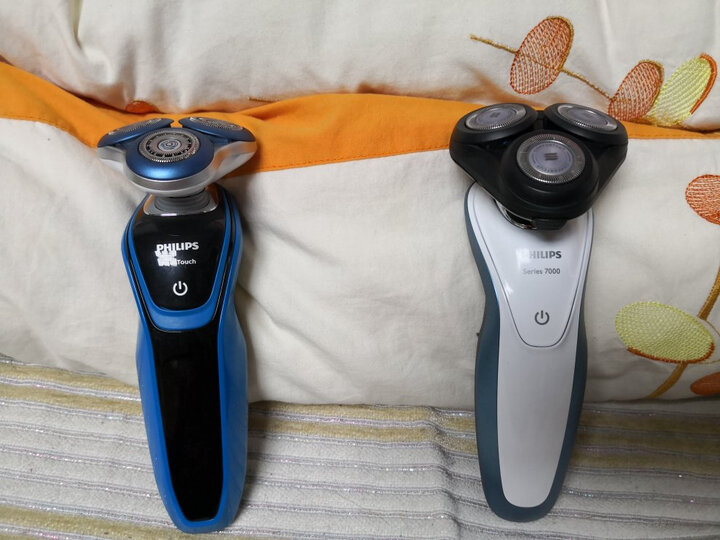 PHILIPS/飞利浦剃须刀电动胡须刀男士水洗三刀头刮胡刀 S7370+飞利浦鼻毛器NT1150 晒单图