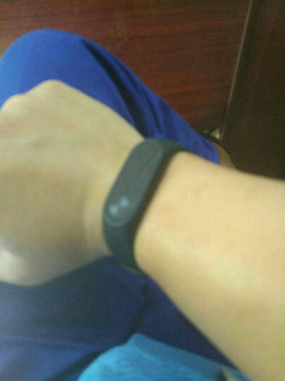 华为荣耀8:还是蓝色更好看。金色大众化了,蓝