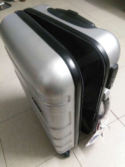 美旅箱包拉杆箱:尺寸正正符合广州机场最近的
