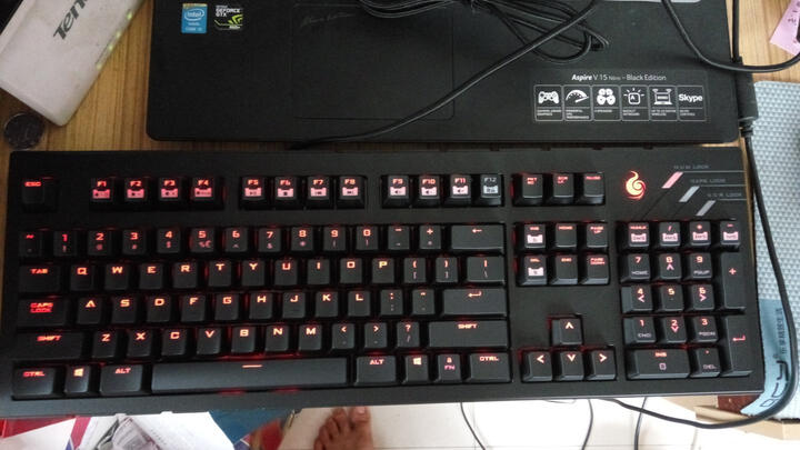 酷冷至尊烈焰枪 旗舰版 青轴 游戏机械键盘:首