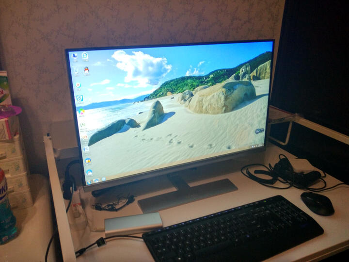 优派VX2771-shv:显示器第一件事情就是看坏点