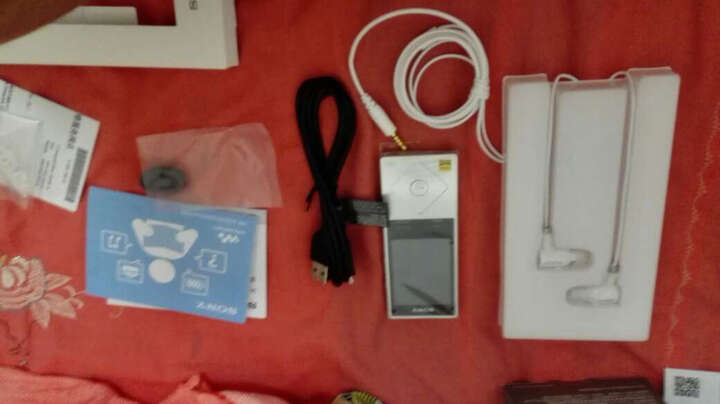 索尼NW-A25HN:刚买来,觉得自己像是个木耳,