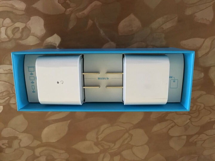 华为荣耀WiFi穿墙宝:外观很小巧,效果很好,在