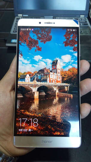 华为荣耀NOTE8:大黑边确实没有什么影响,2K