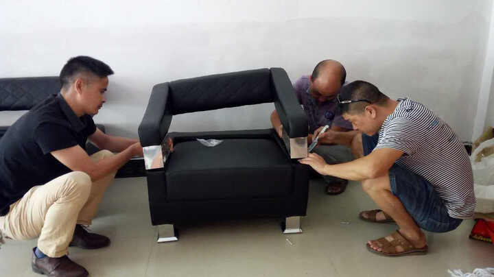 京东商城买一个东西店家迟迟不发货,客服不在