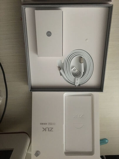 ZUKZ2 Pro:用过zuk1代白色的,当时就觉得这机