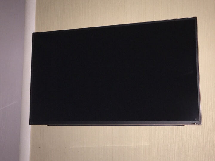 暴风TV40X(X战警版):电视在这个价位上同比还