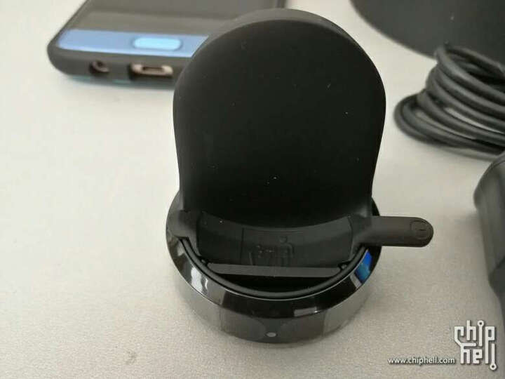 三星Gear S3:京东说2号有货,果然2号到手,赞,