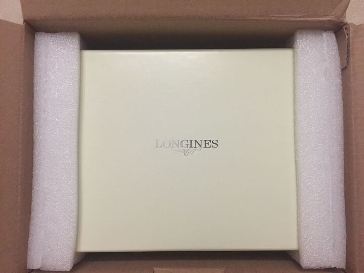 表:赶上秒杀购买,包装完整,外包装都有京东的