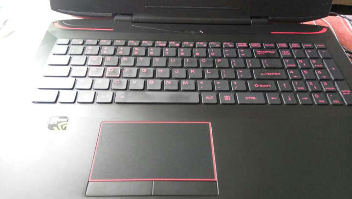 华硕笔记本电脑早上的时候按了开机键,没反应