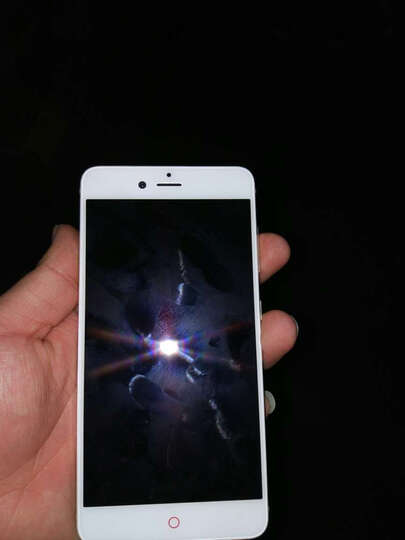 努比亚小牛6 Z11miniS:很漂亮 很美观 用起来