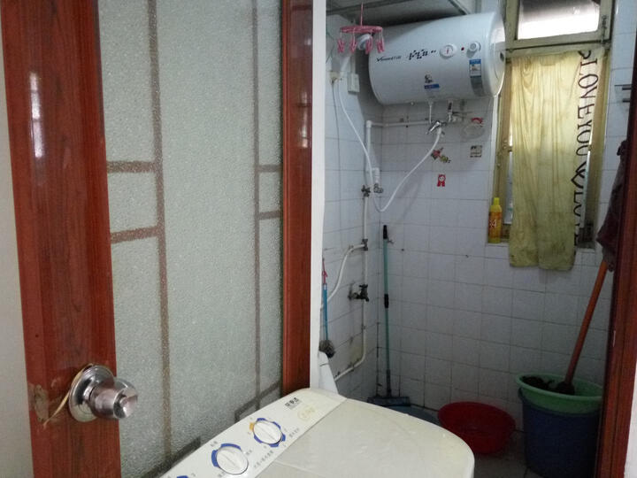 万和E40-T4:周日师傅上门安装的,服务态度很