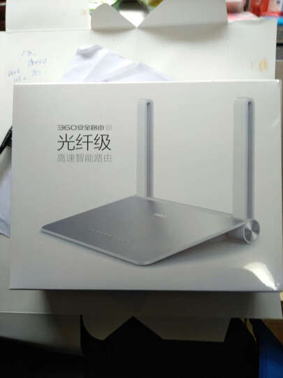 磊科360安全路由5G:先赞一下快递小哥,下着雨