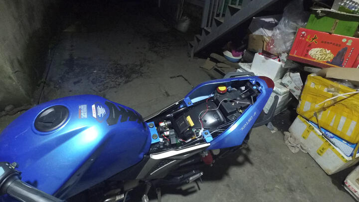 启典KIDEN摩托车 升级版KD150-H 单缸风冷150cc骑式车 珍珠白 标准款 晒单图