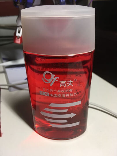 高夫爽肤水:一直用高夫,用了四年多了,本人油