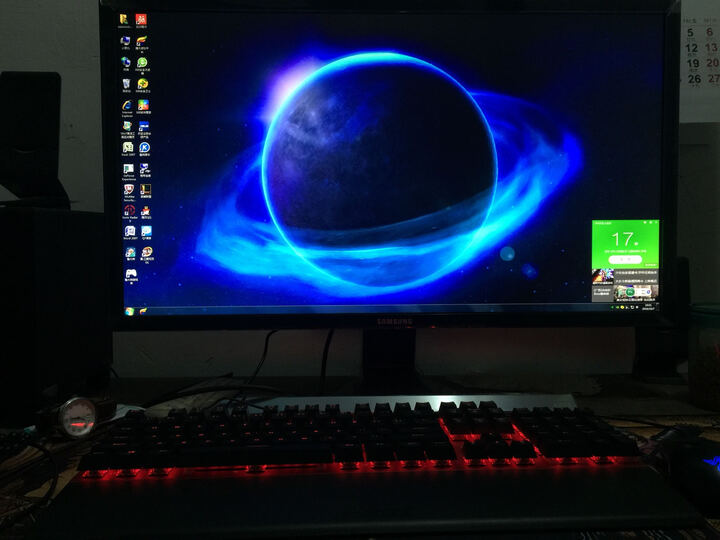 很爽。就是自带的显卡驱动装不上,还有我调到