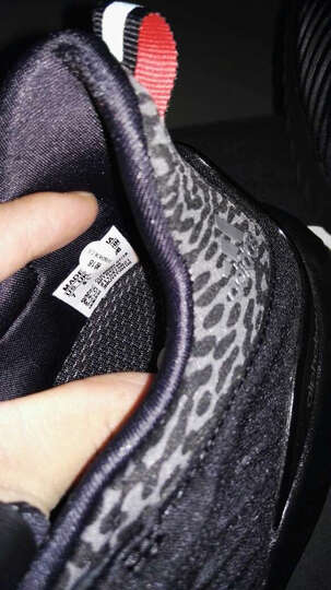 阿迪达斯(Adidas):在虎扑,耐克fans论坛鉴定是