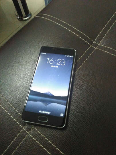 魅族魅蓝3s:很漂亮,速度也很快,听说容易爆屏