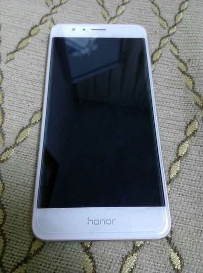 酷乐锋荣耀 8钢化膜:还可以吧,有一点白边还可