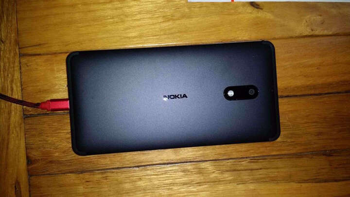 诺基亚(NOKIA)6:盼望已久的诺基亚手机终于昨