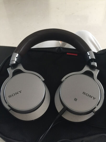 索尼MDR-1ABT:耳机收到后,马上充电用了几天