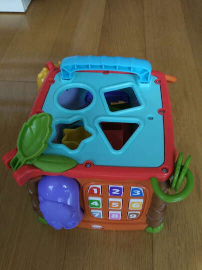 费雪六面盒:给宝宝买的玩具,才8个月不怎么会