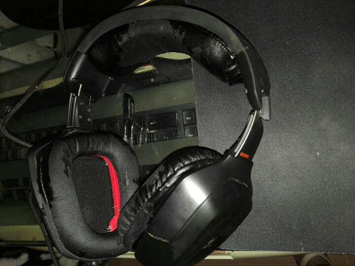 TEMIS SPECTRUM RGB 7.1 环绕声游戏耳机麦