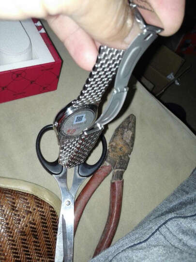 罗西尼女士手表:表好小,不好看,不够大气。适