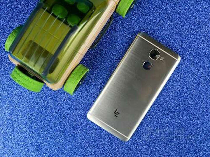 乐视乐Pro3:试用1天来评价,冲10分钟电上3%