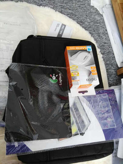 三星(SAMSUNG):在实体店看了很多家 这款电