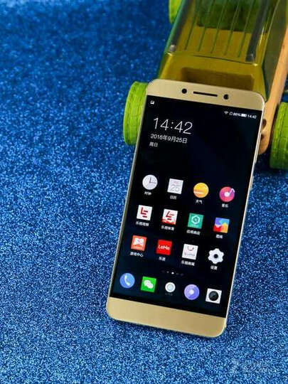 乐视乐Pro3:试用1天来评价,冲10分钟电上3%