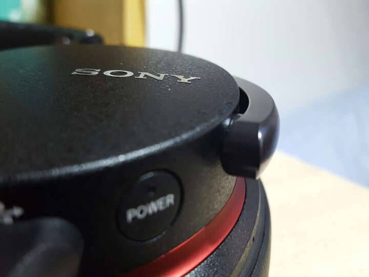 索尼MDR-1ADAC\/SMCN:初听的时候感觉声音