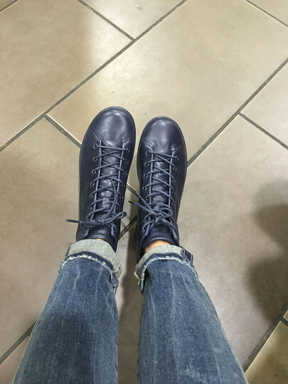 爱步(ECCO):不知道是不是专柜货,总感觉不是