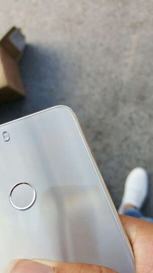 华为荣耀8:买给爸爸用的,一大早就到了急匆匆