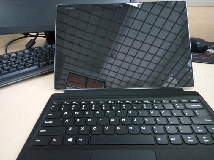 联想 Miix5 尊享版二合一平板电脑12.2英寸(i5-6200U 8G内存/256G/Win10 内含键盘/触控笔/Office)闪电银 晒单图