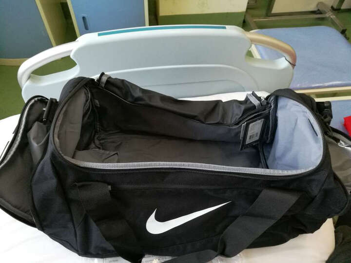 耐克(NIKE)运动包 桶包 健身包 单肩旅行包BA5185 BA5553 BA4881 53cm足球训练中桶包5193-010 晒单图