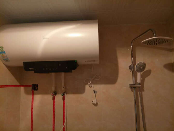 的F6030-A6(HEY):60升的大热水器,放在家里就