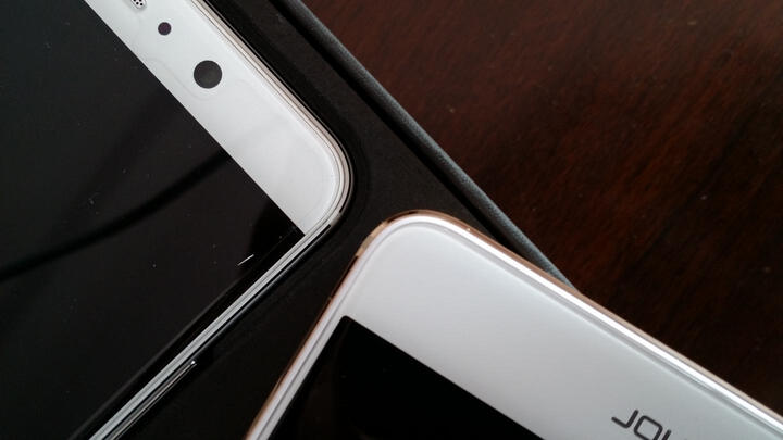 华为 Mate9:最终还是退货了,1\刚开箱的手机屏