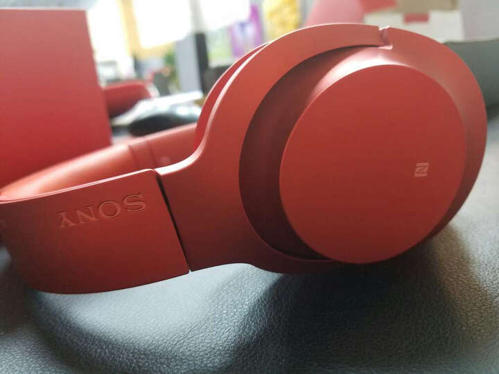 索尼MDR-100ABN:京东果然神速,耳机很好,颜